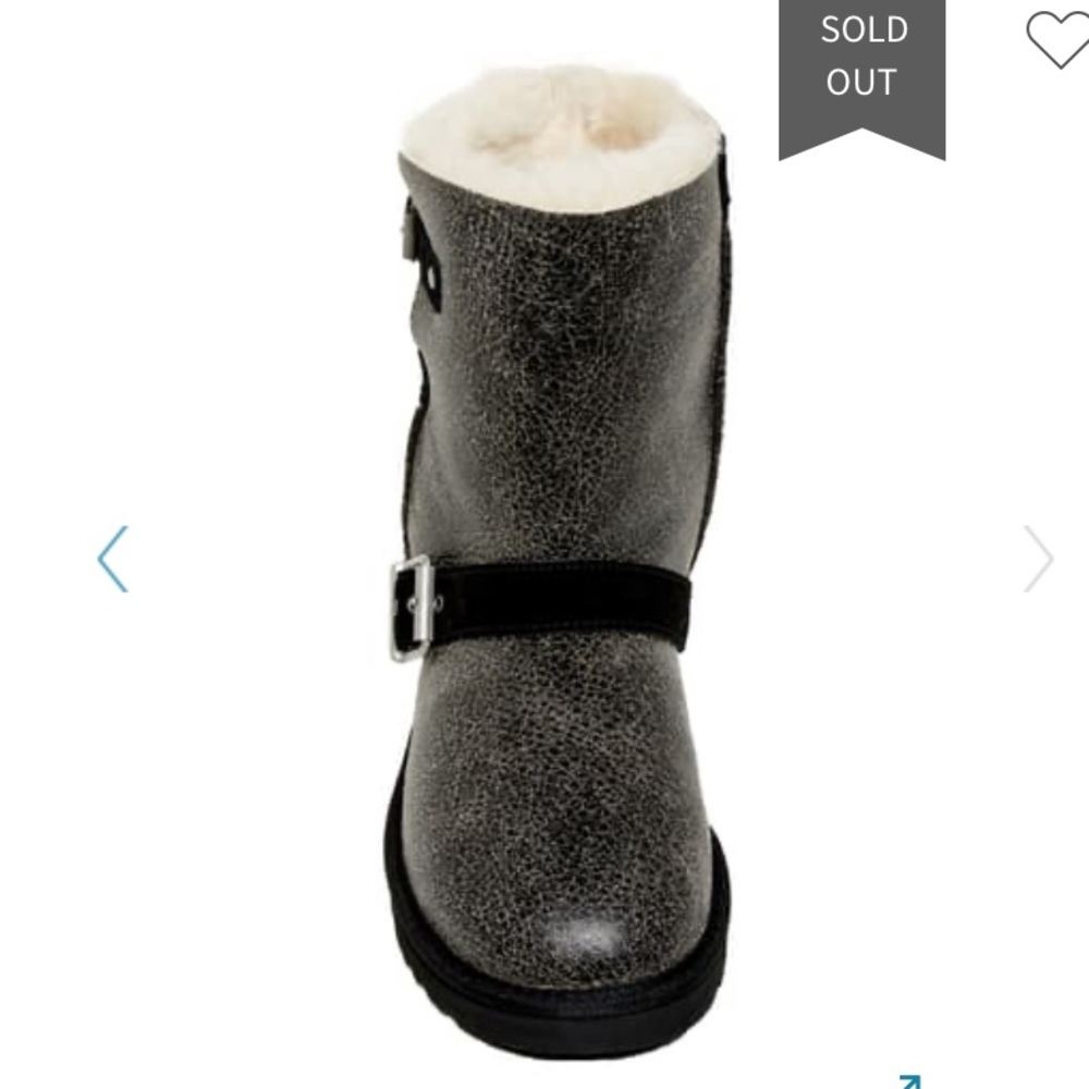 Dylan UGG Boot - Picture 15 of 16